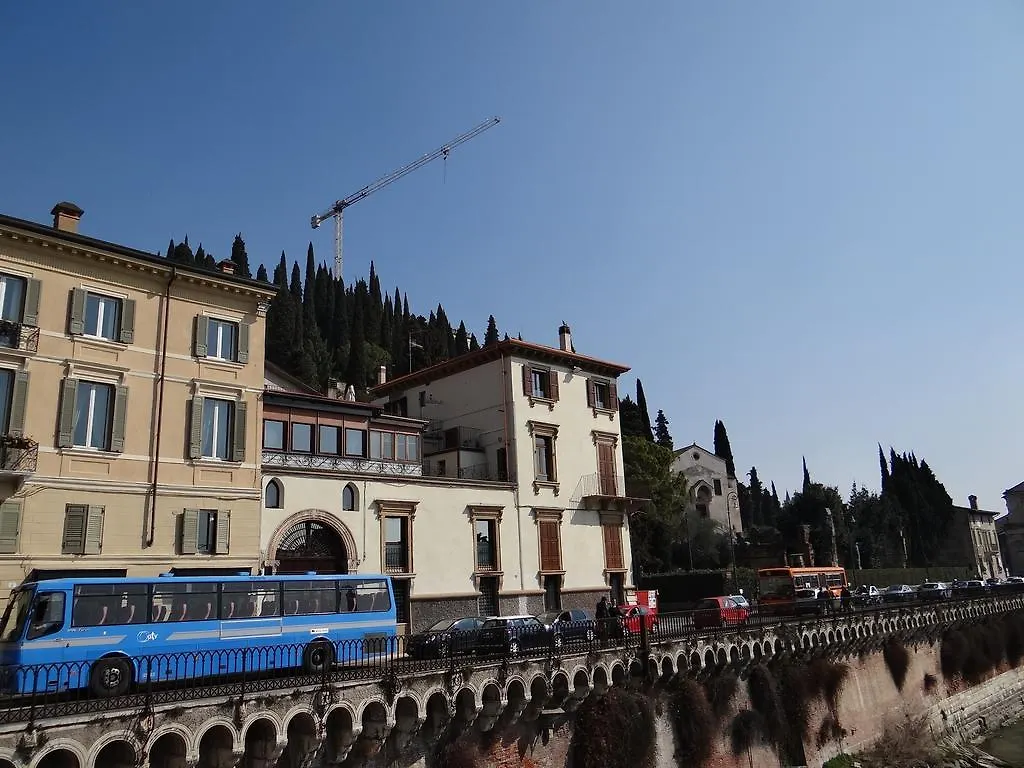 Theater Verona Luxury Apartment