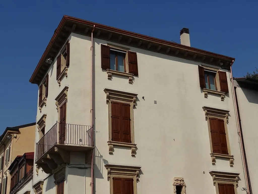 Theater Verona Luxury Apartment Italy