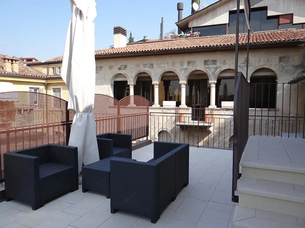 Theater Verona Luxury Apartment 0*,  Italy