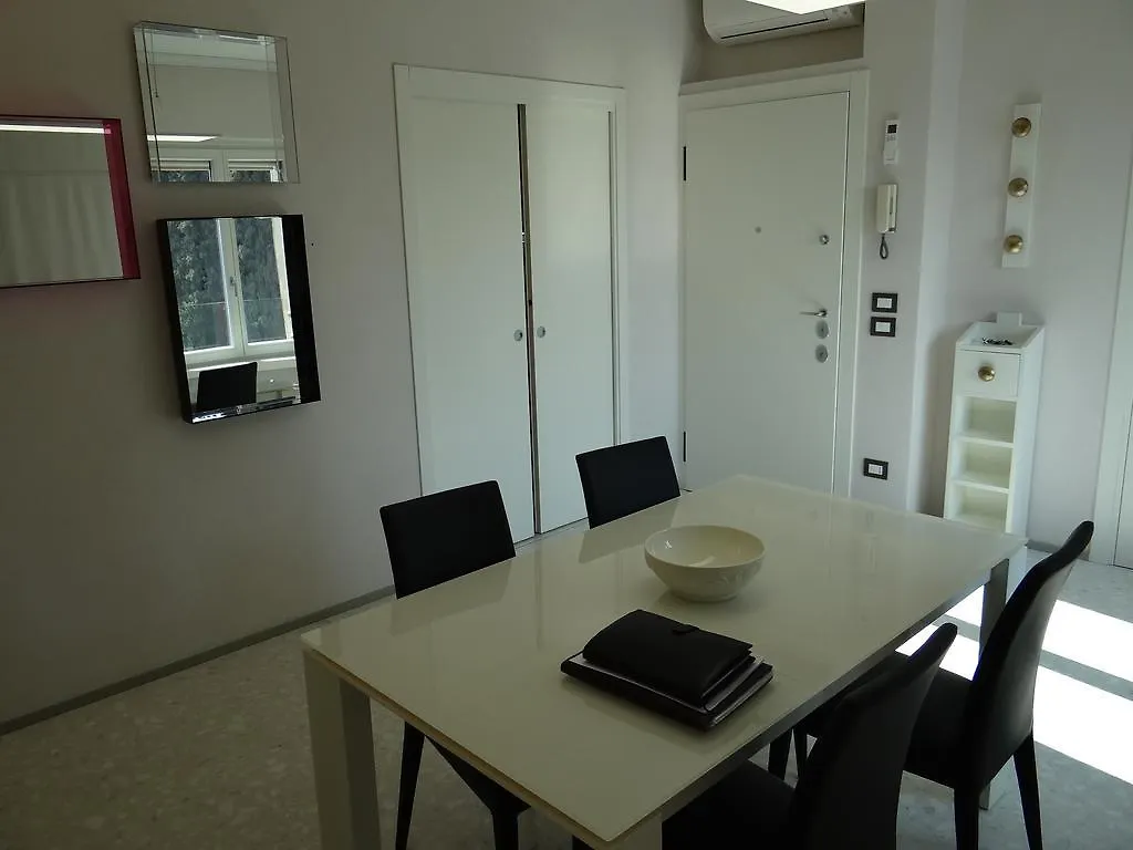 Theater Verona Luxury Apartment
