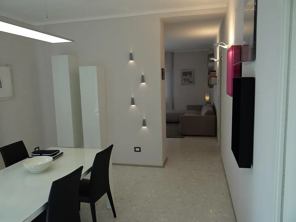 Theater Verona Luxury Apartment